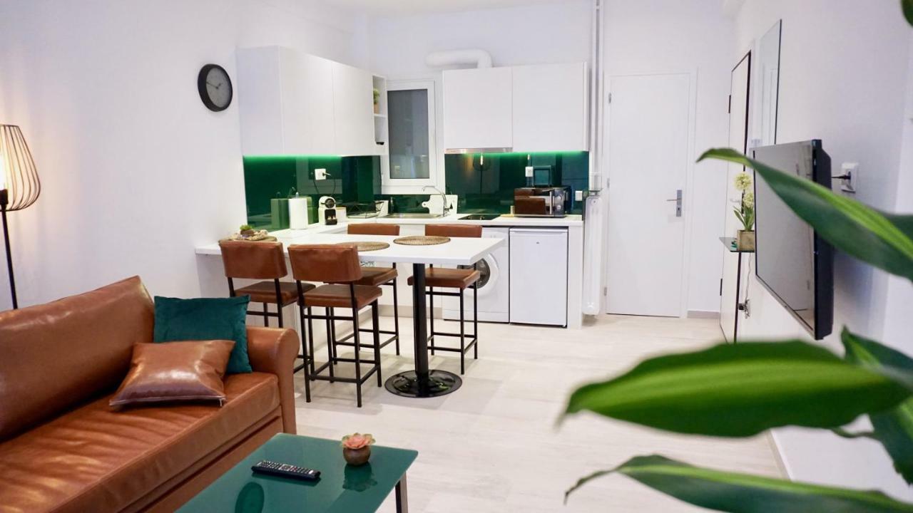 Industrial Style Studio In เอเธนส์ ภายนอก รูปภาพ